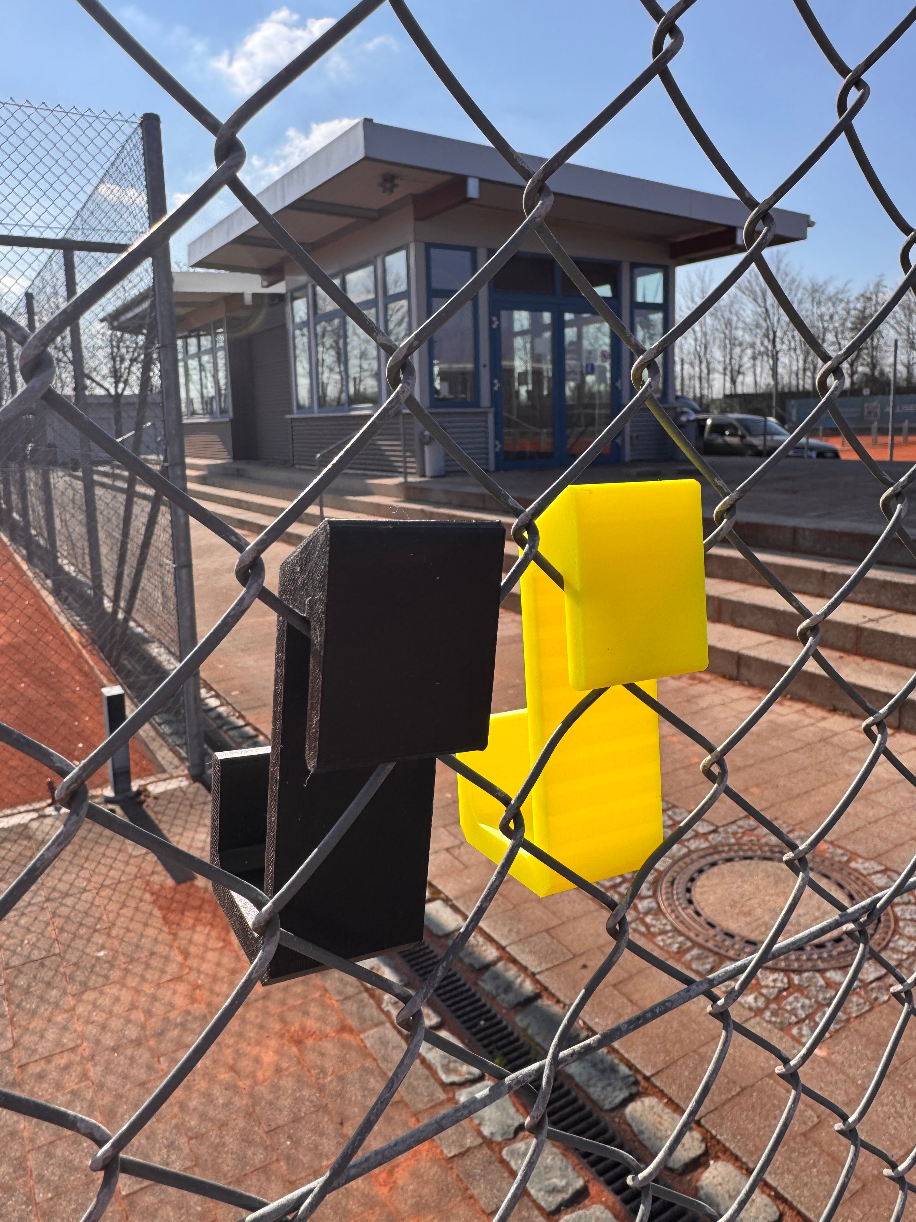 Haken für Tennistasche etc